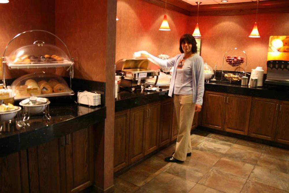 Hampton Inn & Suites Carson Stadt Restaurant foto